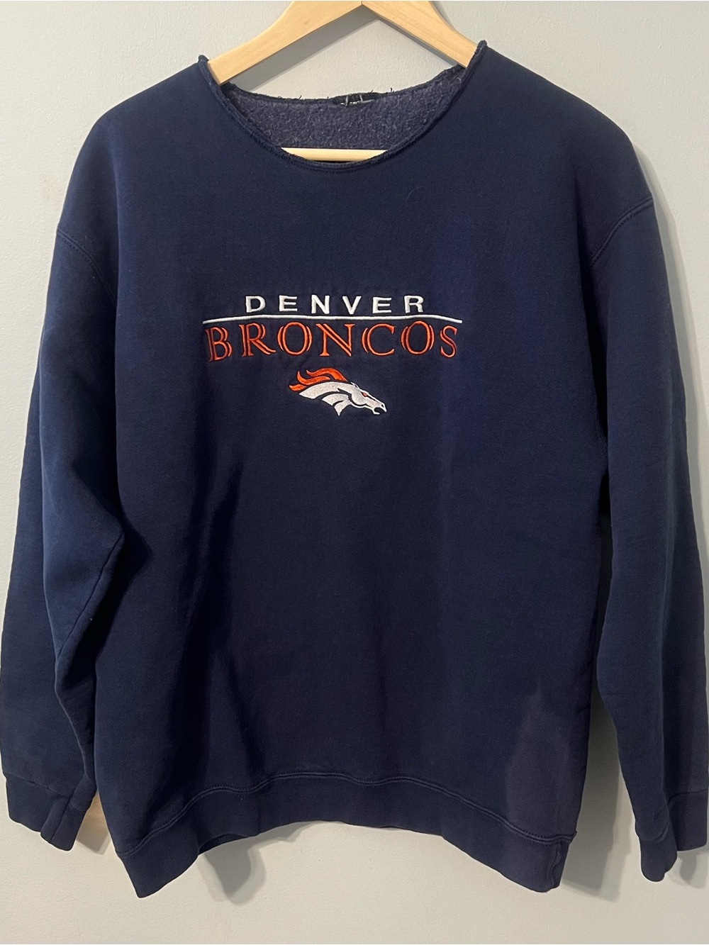 Vintage Denver Broncos Raw Edge Collar Crewneck Men’s M NFL Sweatshirt Football